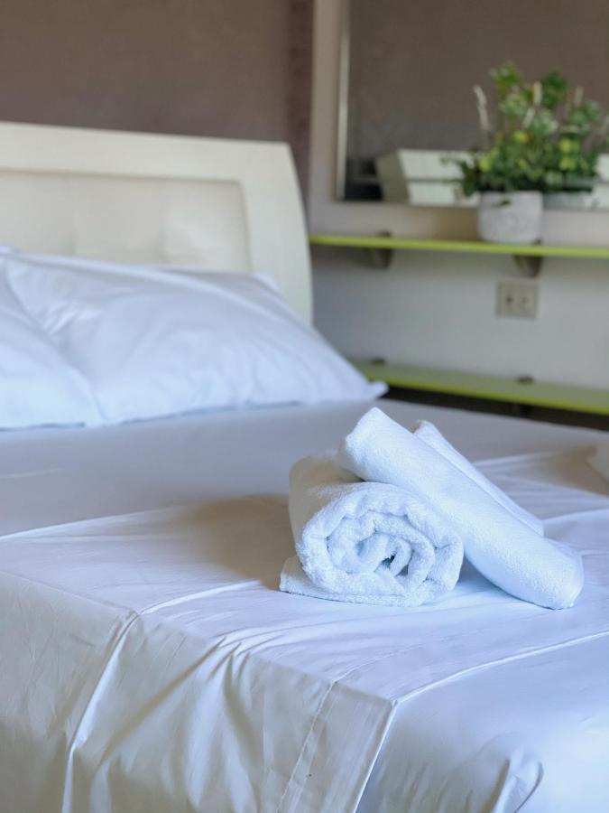 Sunkissed Centre Apartment Vlorë 외부 사진