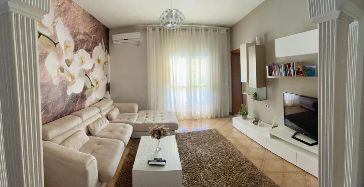 Sunkissed Centre Apartment Vlorë 외부 사진