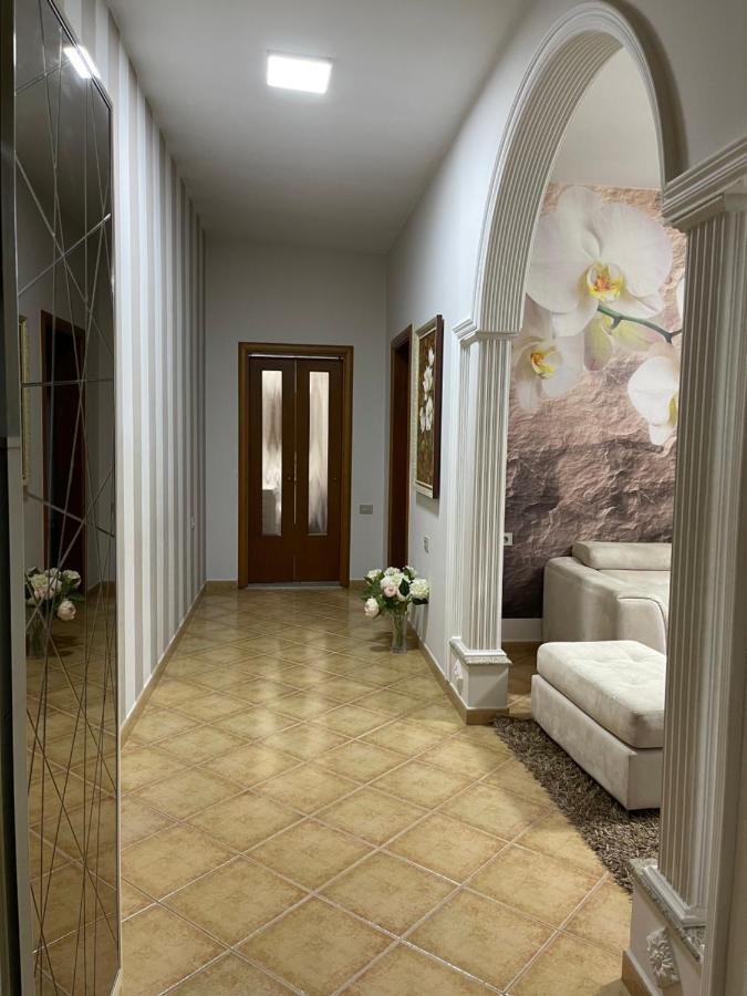 Sunkissed Centre Apartment Vlorë 외부 사진