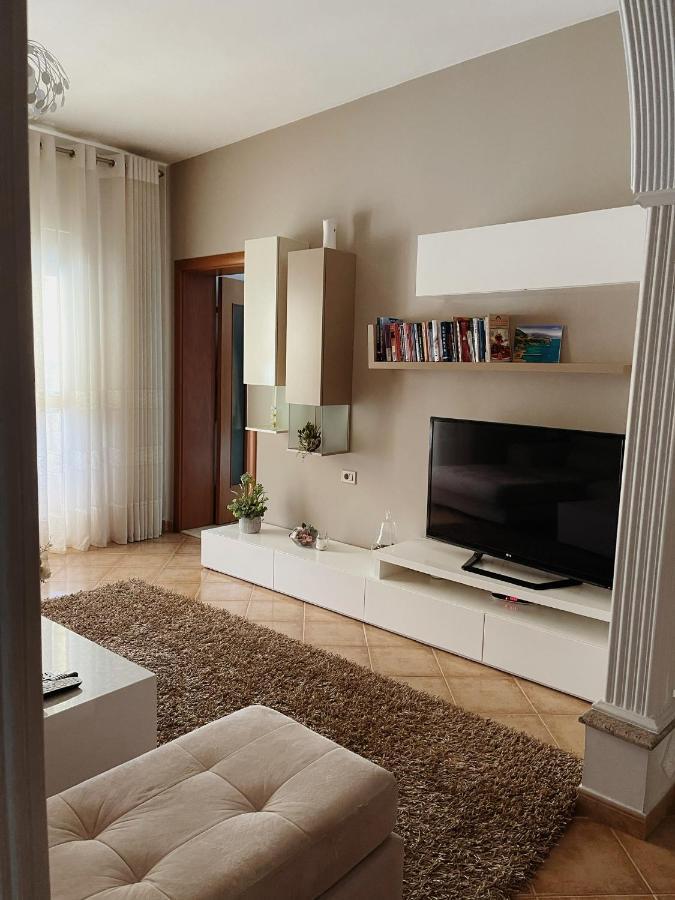 Sunkissed Centre Apartment Vlorë 외부 사진