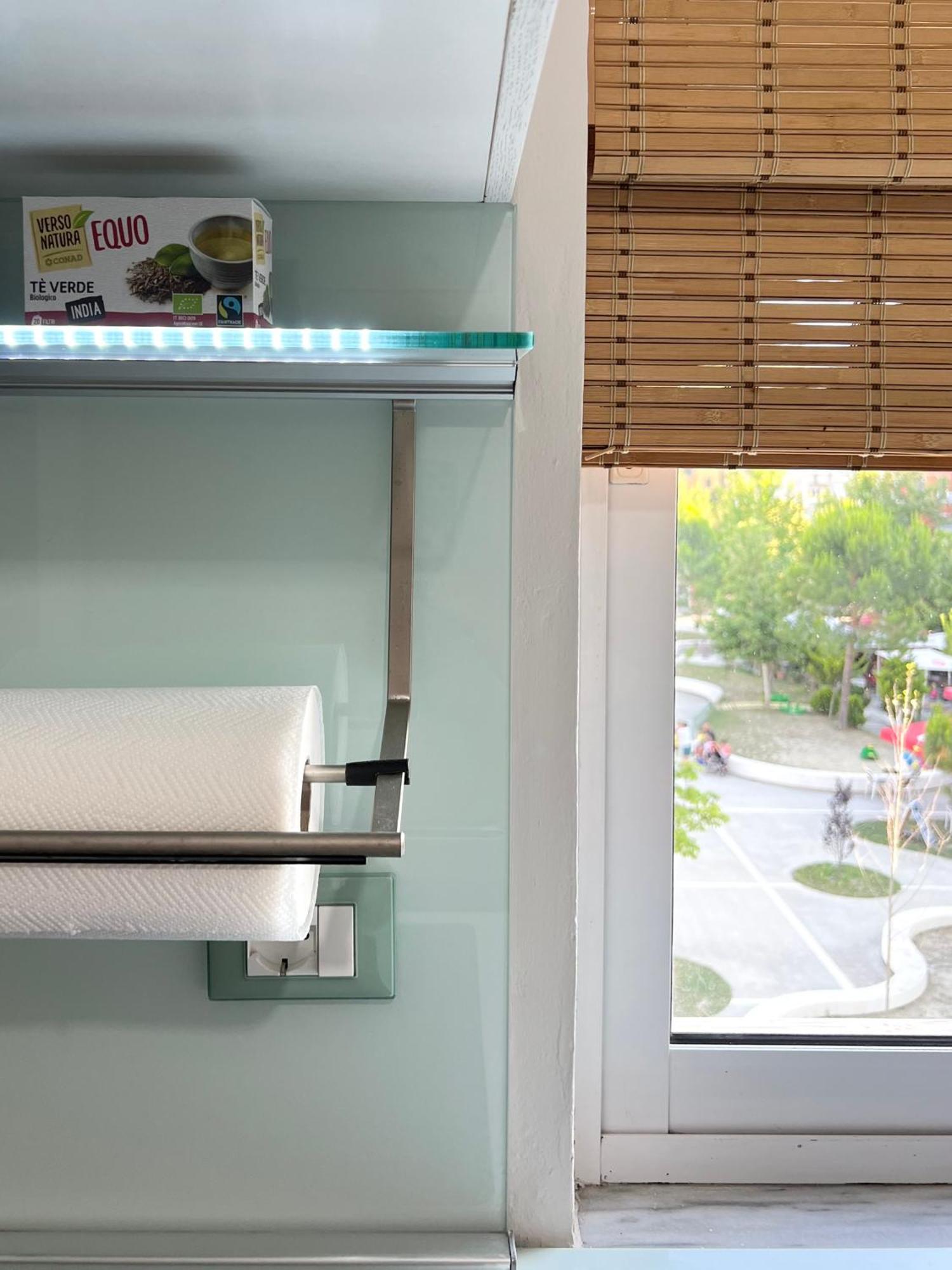 Sunkissed Centre Apartment Vlorë 외부 사진