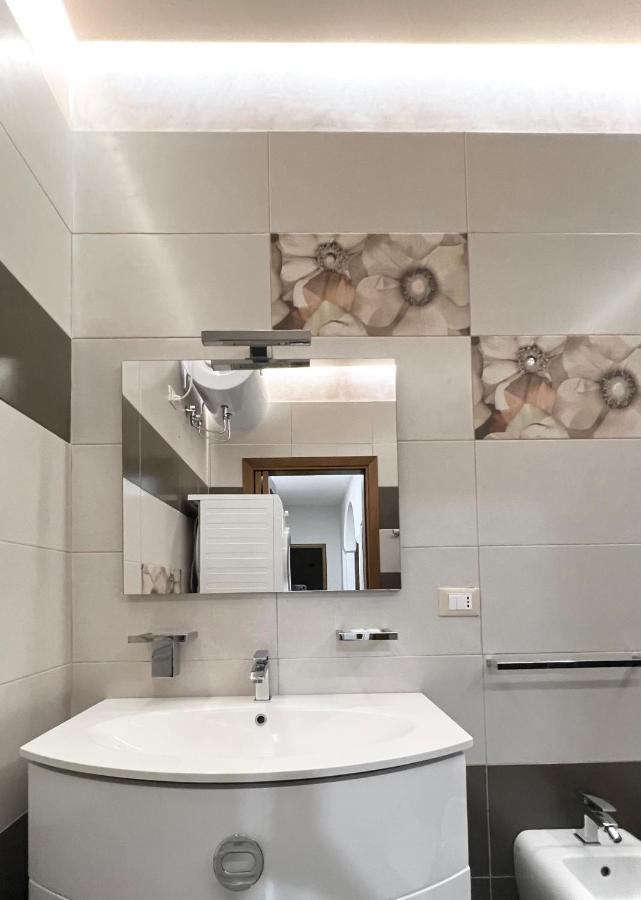 Sunkissed Centre Apartment Vlorë 외부 사진